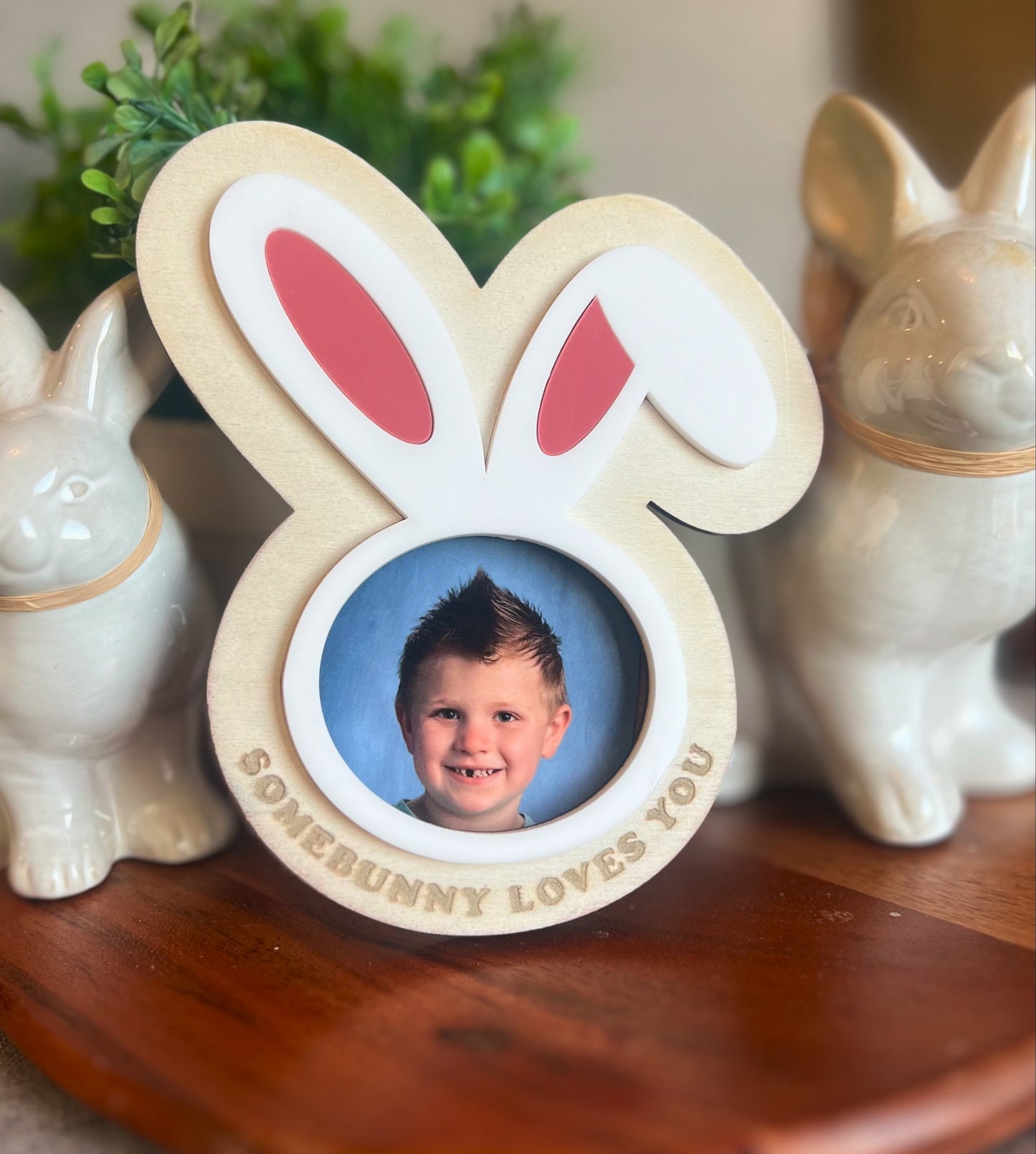 Somebunny loves you magnet