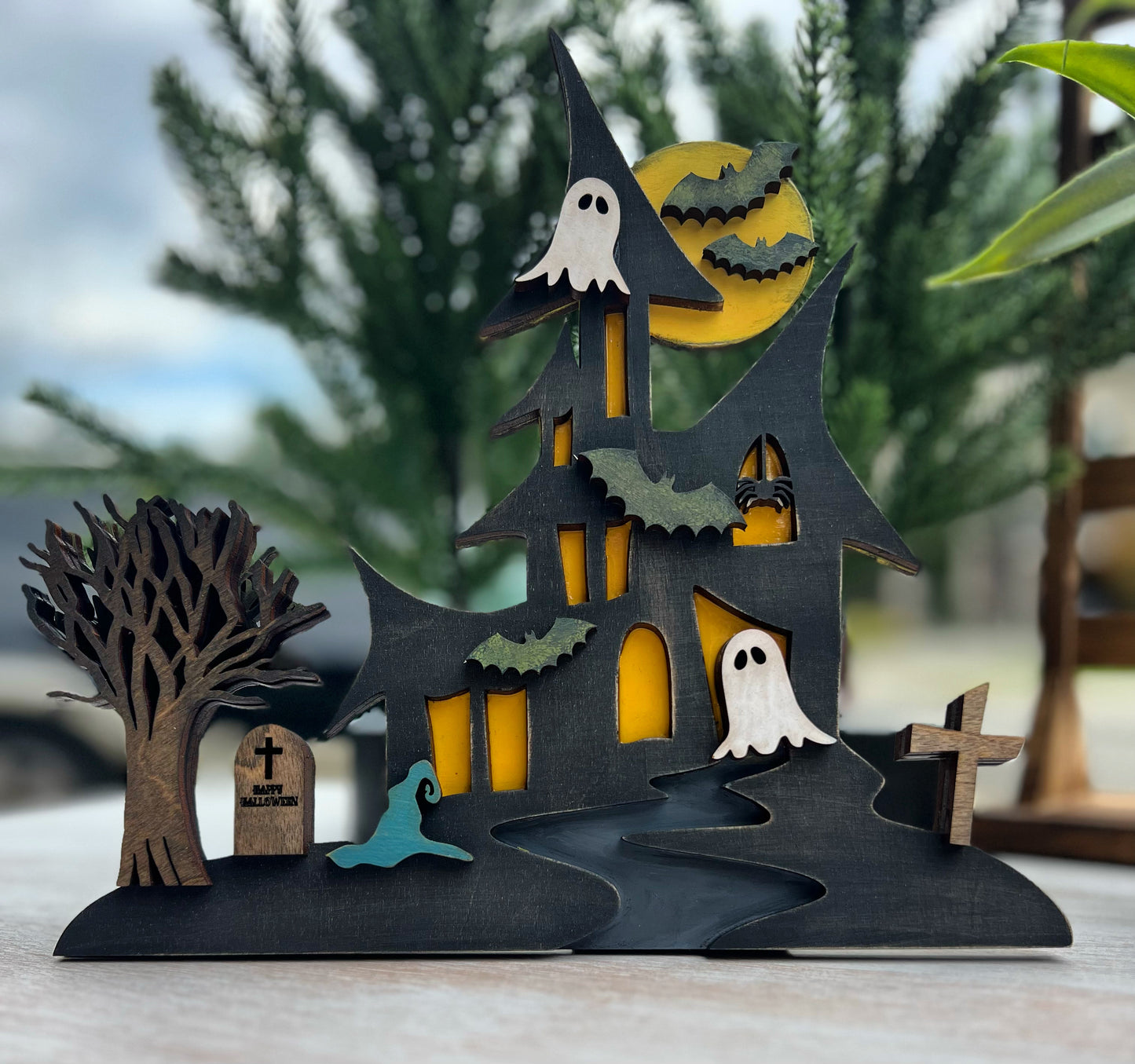 Spooky haunted house display